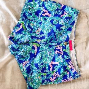 LILLY PULITZER SHORTS SIZE 8